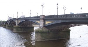 Les cinq arches du Battersea Bridge