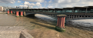Le Blackfriars, un des nombreux ponts férroviaire de Londres